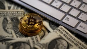 bitcoin bilgisayar ve dolar