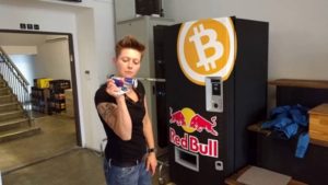 bitcoin ile çalışan red bull makinası